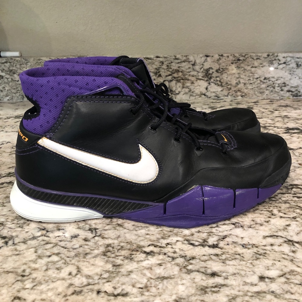 Zoom Kobe 1 Proto “Black Out”